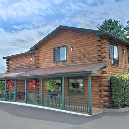 Super 8 By Wyndham Lake George/Warrensburg Area Exterior photo